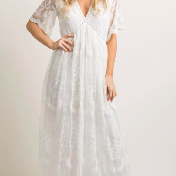 Elegant White Embroidered Maxi Dress - Picture 2 of 7